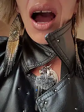 Snapshot of sexymarilyncolombia chatting on 02-20-26, 03:12 sexymarilyncolombia online show from 02-20-26, 03:12