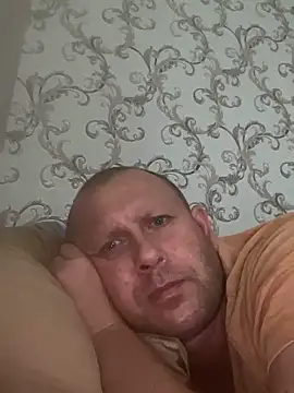 Snapshot of 1981-AZ chatting on 11-27-25, 08:16 1981-AZ online show from 11-27-25, 08:16