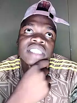 Snapshot of Ellonson chatting on 12-22-24, 08:03 Ellonson online show from 12-22-24, 08:03