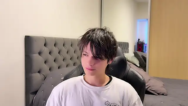 SasukeUhchiaa online show from 01-03-25, 09:58