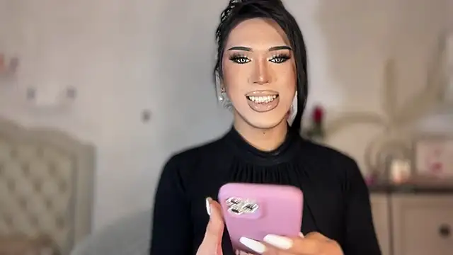 Ts glamxxxx online show from 11-14-25, 12:20