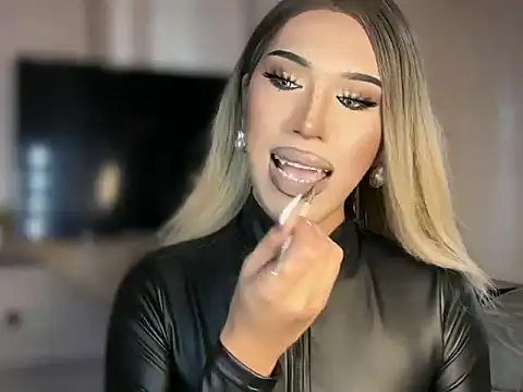 Ts glamxxxx online show from 03-10-26, 01:54