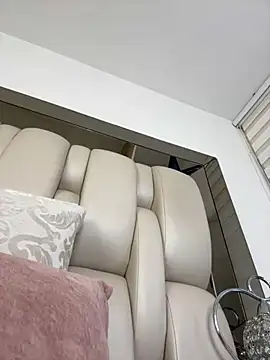 ALISSON FOXXX1 online show from 11-01-25, 04:53