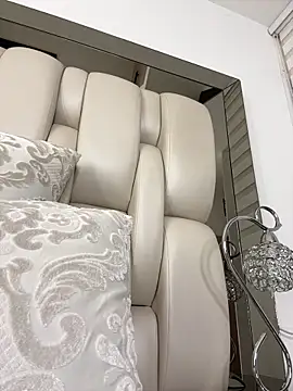 ALISSON FOXXX1 online show from 12-22-25, 10:51