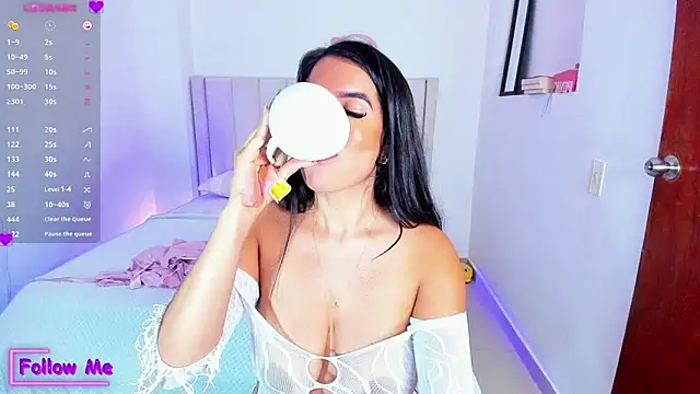 Snapshot of sheirysex_ chatting on 01-08-25, 06:20 sheirysex online show from 01-08-25, 06:20