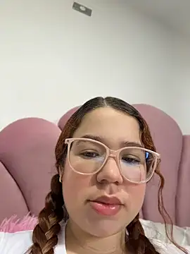 Lucyklein2022 online show from 07-22-26, 12:41
