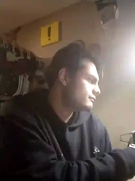 Snapshot of StuckSound chatting on 01-13-25, 05:44 StuckSound online show from 01-13-25, 05:44