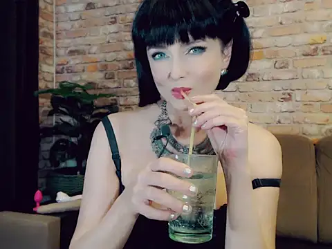 Snapshot of _Alexis_Bloom_ chatting on 02-02-25, 06:26  Alexis Bloom  online show from 02-02-25, 06:26