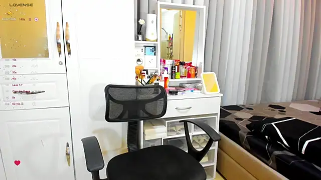 FuckDollNicky online show from 12-21-24, 05:58