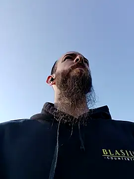 Snapshot of JohnnyFaster chatting on 09-27-25, 01:05 JohnnyFaster online show from 09-27-25, 01:05