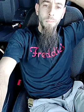 Snapshot of JohnnyFaster chatting on 10-05-25, 08:18 JohnnyFaster online show from 10-05-25, 08:18