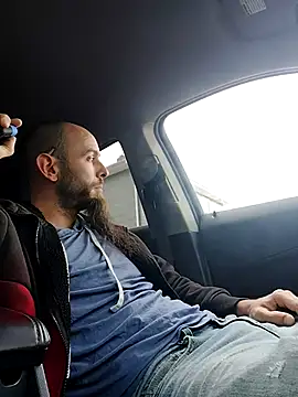 Snapshot of JohnnyFaster chatting on 10-11-25, 08:07 JohnnyFaster online show from 10-11-25, 08:07