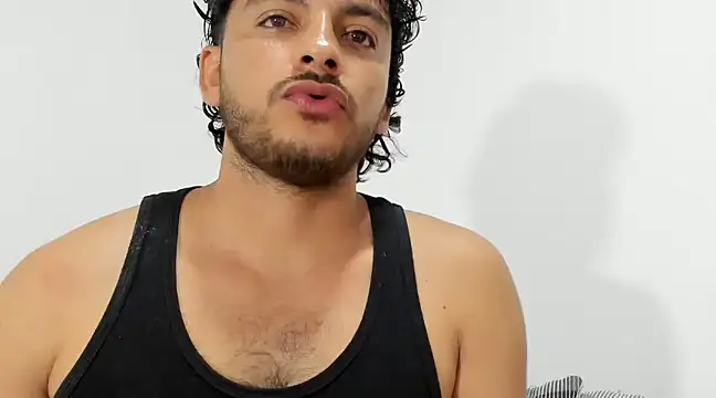 tuyo1995 online show from 12-20-24, 04:31