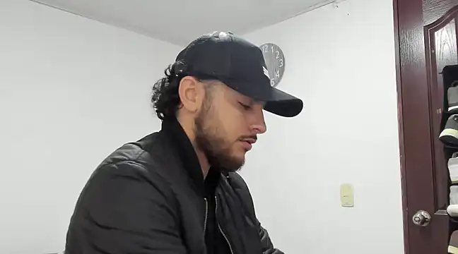 tuyo1995 online show from 02-17-25, 11:53