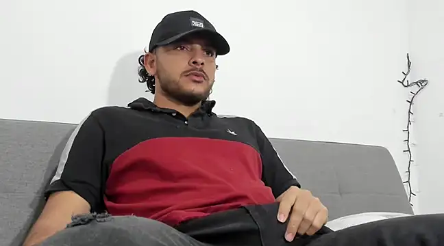 tuyo1995 online show from 03-03-25, 09:15