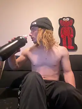 trippyski online show from 01-01-25, 08:56