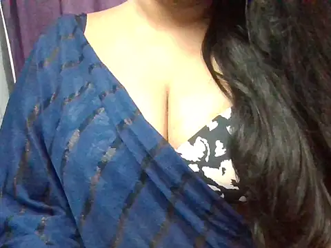 Snapshot of Roopshikha39 chatting on 06-16-26, 06:32 Roopshikha39 online show from 06-16-26, 06:32