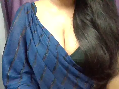 Snapshot of Roopshikha39 chatting on 07-08-26, 07:29 Roopshikha39 online show from 07-08-26, 07:29