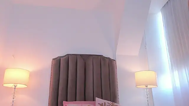 Emma Torres   online show from 04-15-26, 12:23