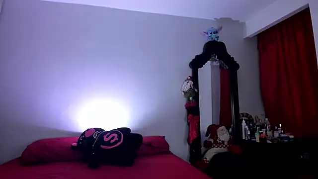sweet evill  online show from 12-26-24, 11:24