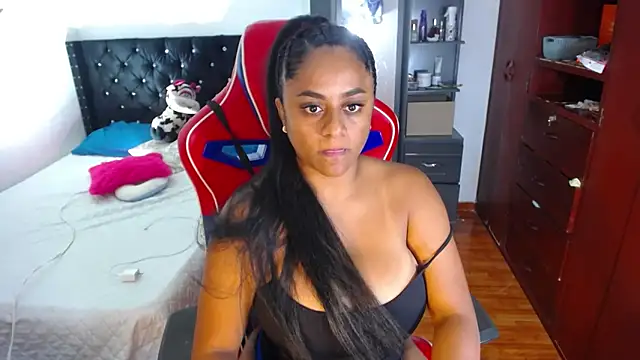 BellaKarla online show from 02-10-26, 10:47