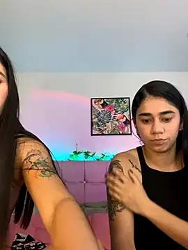 Snapshot of Layla_Rachel chatting on 11-02-25, 02:03 Layla Rachel online show from 11-02-25, 02:03
