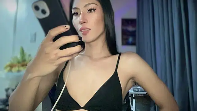 Bella Gordon online show from 10-16-25, 02:29