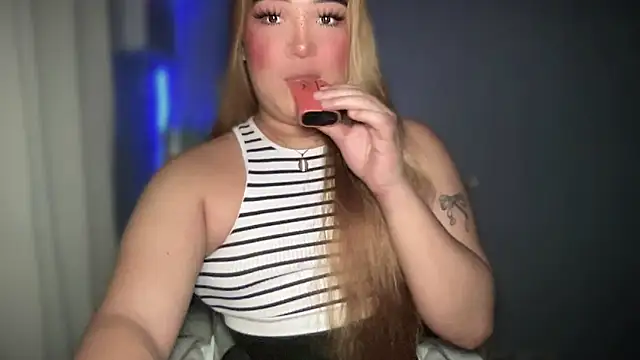 Snapshot of MissCataleyaxxx chatting on 09-16-25, 02:12 MissCataleyaxxx online show from 09-16-25, 02:12