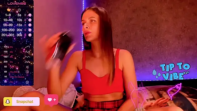 Snapshot of madina_taher chatting on 12-16-24, 10:13 madina taher online show from 12-16-24, 10:13