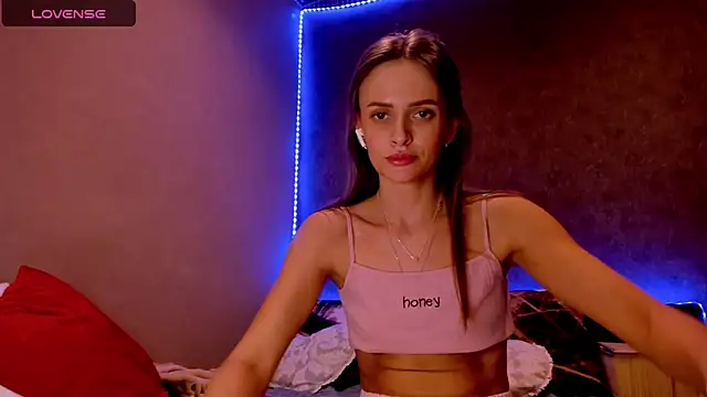 Snapshot of madina_taher chatting on 03-07-25, 08:22 madina taher online show from 03-07-25, 08:22