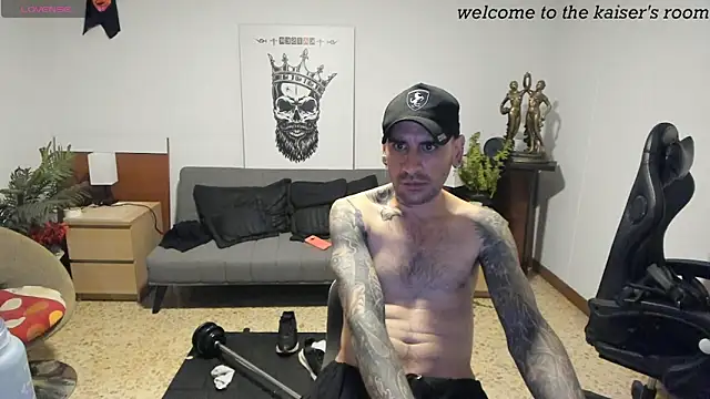 kaiser679  online show from 01-06-26, 04:16