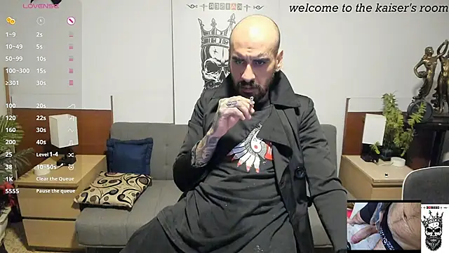 kaiser679  online show from 03-11-26, 09:48