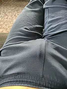 kiam471 online show from 10-31-25, 02:07