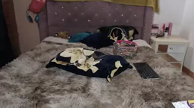 Snapshot of isabelle_adj chatting on 12-16-24, 06:10 isabelle adj online show from 12-16-24, 06:10