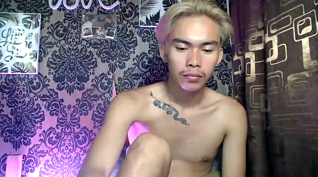 Snapshot of asianpatt69 chatting on 12-03-24, 02:14 asianpatt69 online show from 12-03-24, 02:14