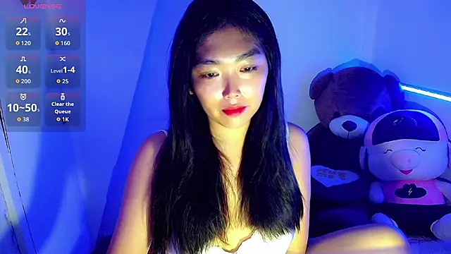 TR4NSCUTI3 online show from 09-14-25, 10:36