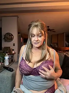 cowgirlc online show from 11-02-25, 02:47