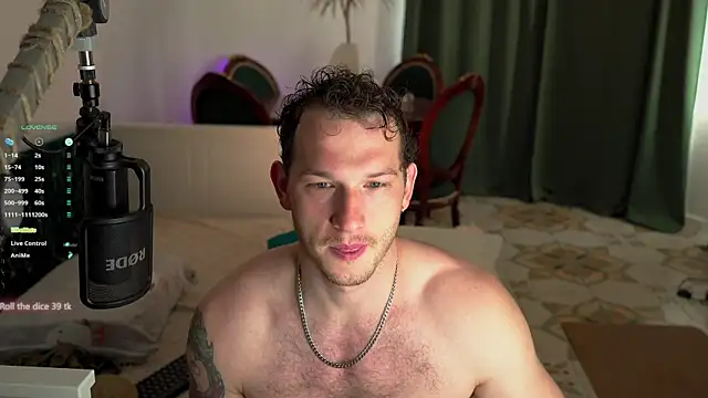 Snapshot of VIktorSecret chatting on 07-09-26, 04:27 VIktorSecret online show from 07-09-26, 04:27