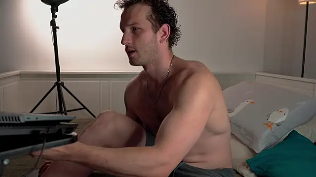 Snapshot of VIktorSecret chatting on 08-01-26, 04:23 VIktorSecret online show from 08-01-26, 04:23