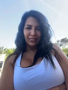 Snapshot of Cataleya80 chatting on 06-22-26, 04:04 Cataleya80 online show from 06-22-26, 04:04