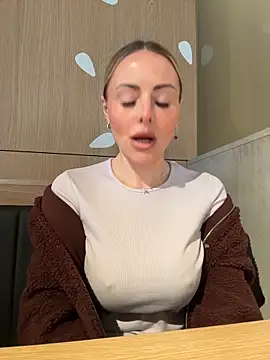 EmaSalis online show from 03-03-26, 10:54