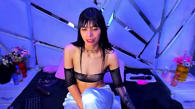 Snapshot of kylie_seex chatting on 10-31-25, 08:37 kylie seex online show from 10-31-25, 08:37