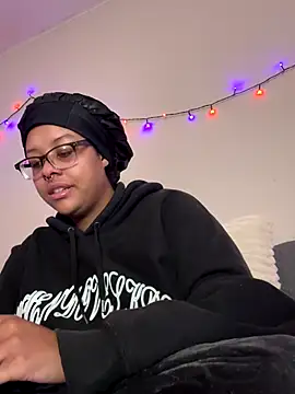 N1NT3NDH03 online show from 11-28-25, 03:47