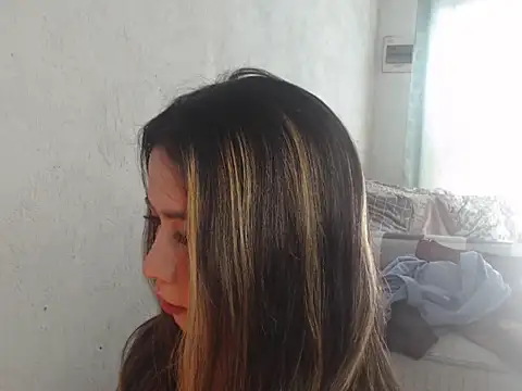 Snapshot of Urbabygirl_jenny chatting on 07-14-26, 01:41 Urbabygirl jenny online show from 07-14-26, 01:41