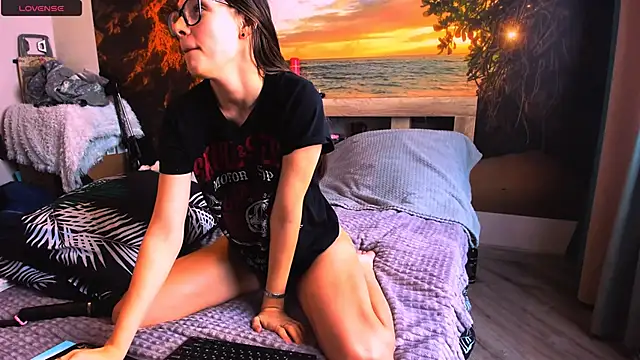 MollyLollipop online show from 02-05-25, 06:35