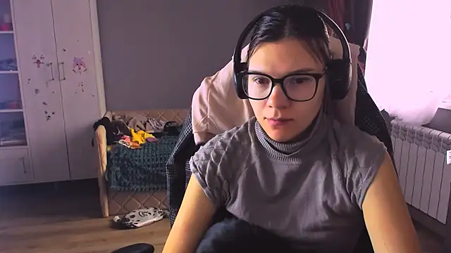 MollyLollipop online show from 12-04-25, 04:22