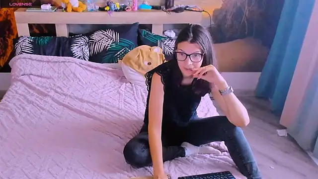 MollyLollipop online show from 07-02-26, 03:06