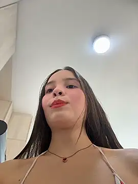 Snapshot of MiaJacksonn chatting on 05-30-26, 04:04 MiaJacksonn online show from 05-30-26, 04:04