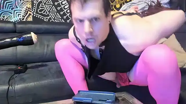 slankecrosdresser online show from 11-03-25, 07:20