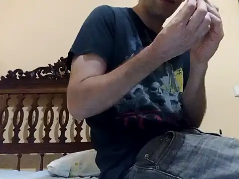 White rabbit  online show from 09-08-25, 08:52